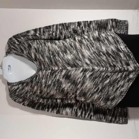 BONGO Women's Knitted Black, Gray & white V-Neck Sweater. Size S - Picture 1 of 8